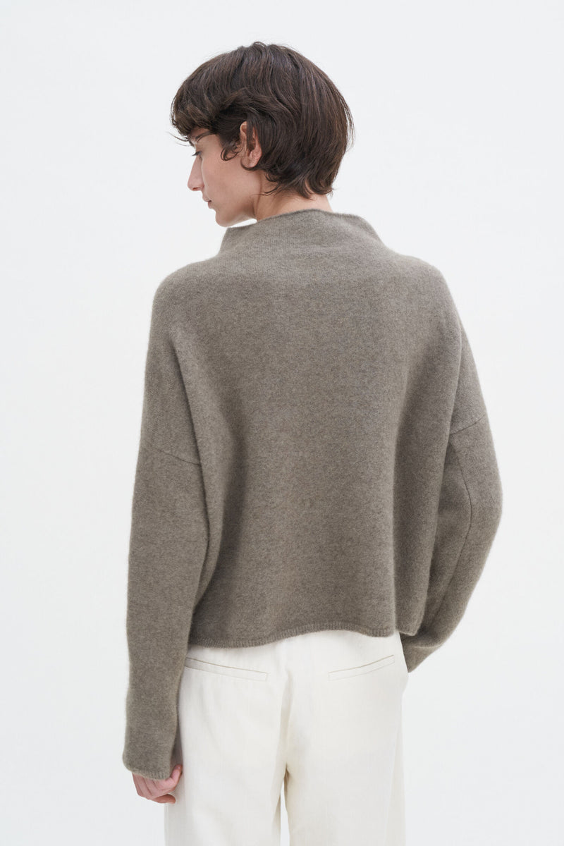 Mika Yak Funnelneck Sweater Moss grey