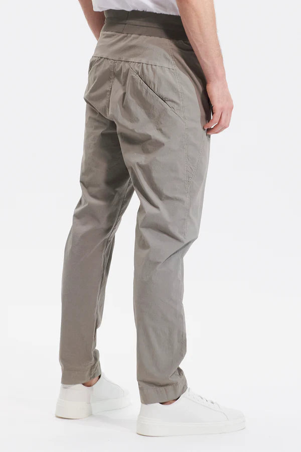 Loose-fitting jogging trousers in stretch crepe cotton with knitted waistband and drawstring Clay