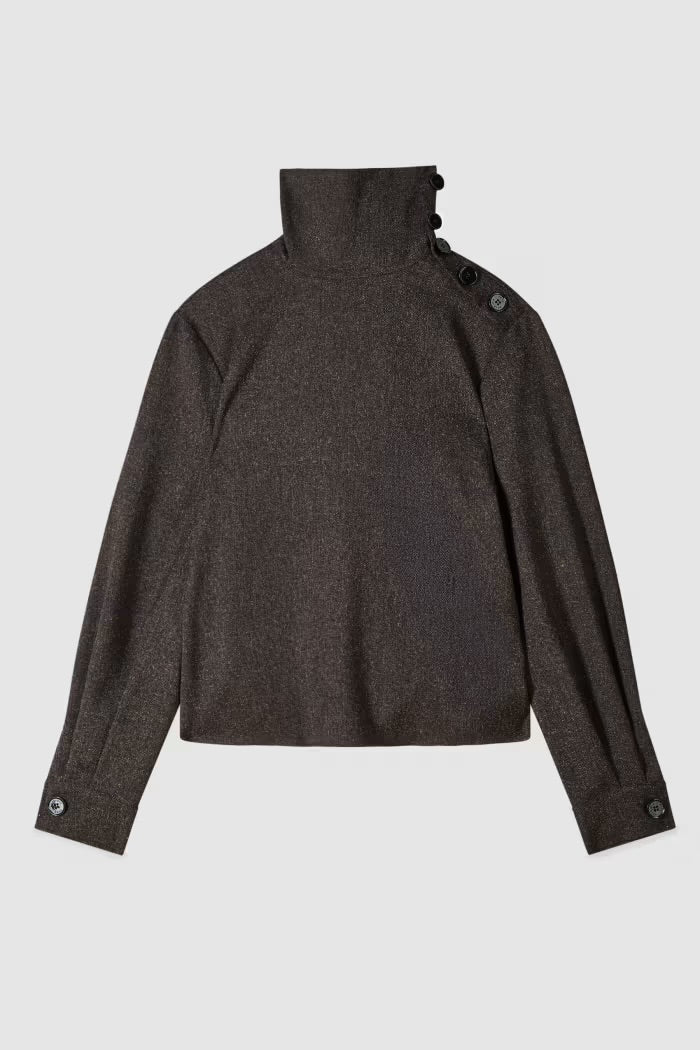 Strukturiertes Shirt mit hohem Kragen