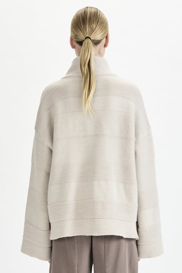 Jacket in wool