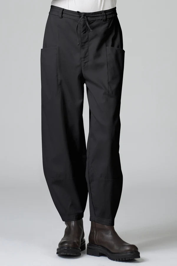Comfort fit bombé shape trousers in tencel, modal and stretch cotton with back elastic black