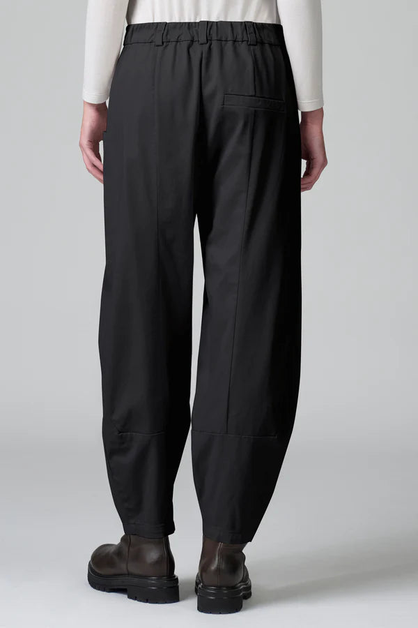 Comfort fit bombé shape trousers in tencel, modal and stretch cotton with back elastic black