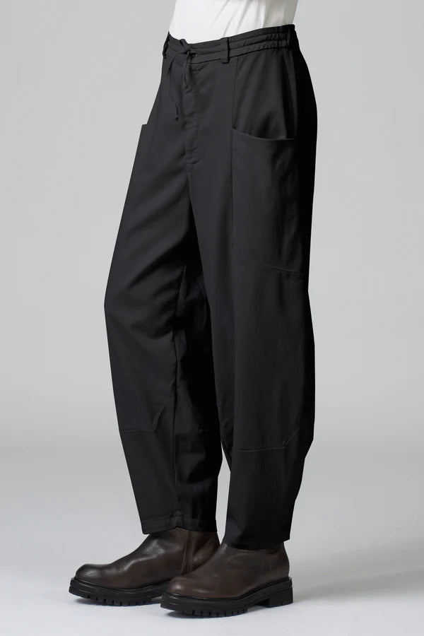 Comfort fit bombé shape trousers in tencel, modal and stretch cotton with back elastic black