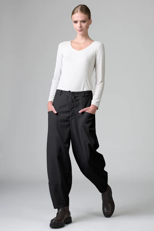 Comfort fit bombé shape trousers in tencel, modal and stretch cotton with back elastic black