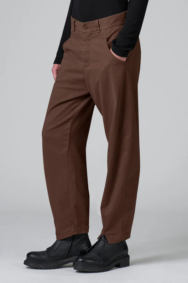 Comfort fit trousers in tencel, modal and stretch cotton tobacco
