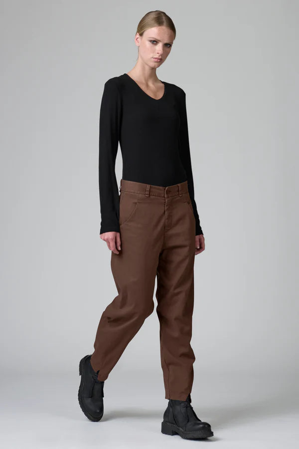 Comfort fit trousers in tencel, modal and stretch cotton tobacco