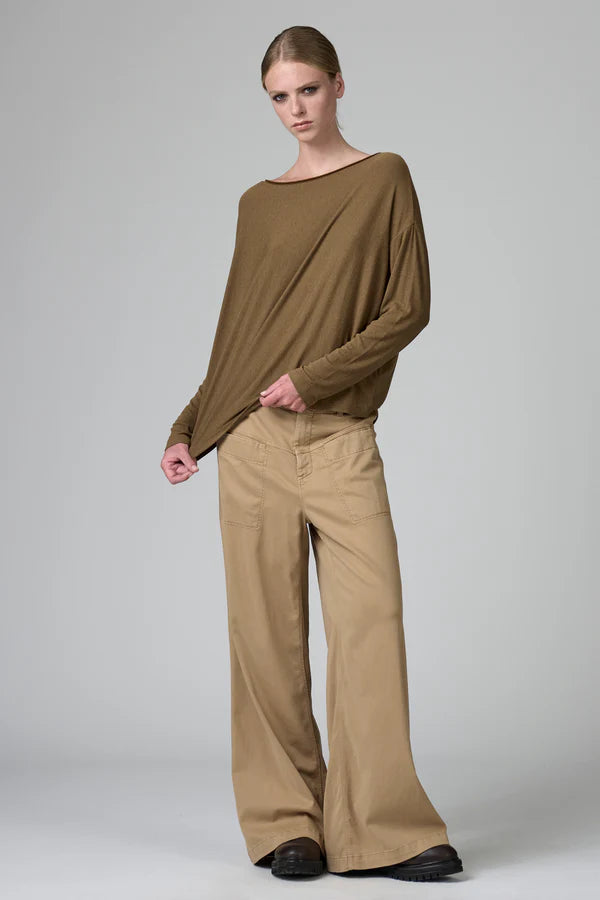 Oversize t-shirt in ribbed modal and cashemere jersey with buttoned back opening toffee