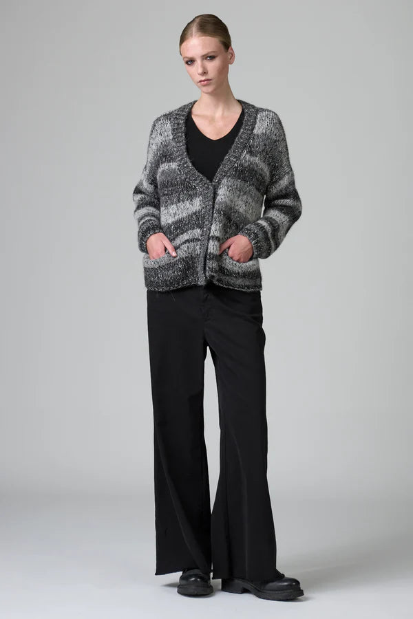 Oversize cardigan with dropped shoulder in alpaca blend with two-tone banding