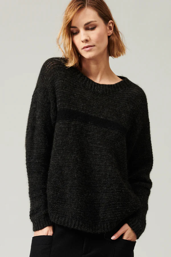 Boatneck knit in wool and alpaca with contrasting colour striping