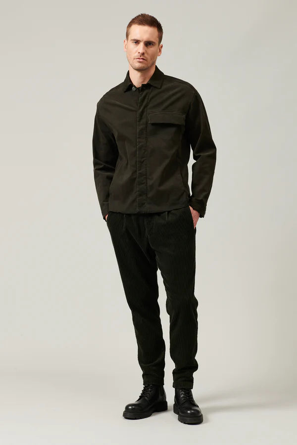 Buttoned opening overshirt in tencell and stretch modal and chest pocket with flap