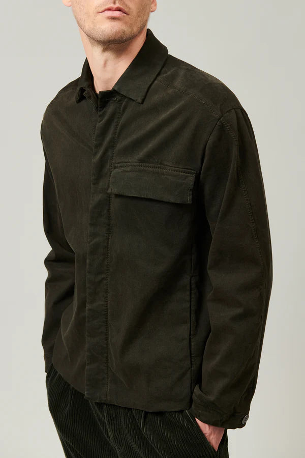 Buttoned opening overshirt in tencell and stretch modal and chest pocket with flap