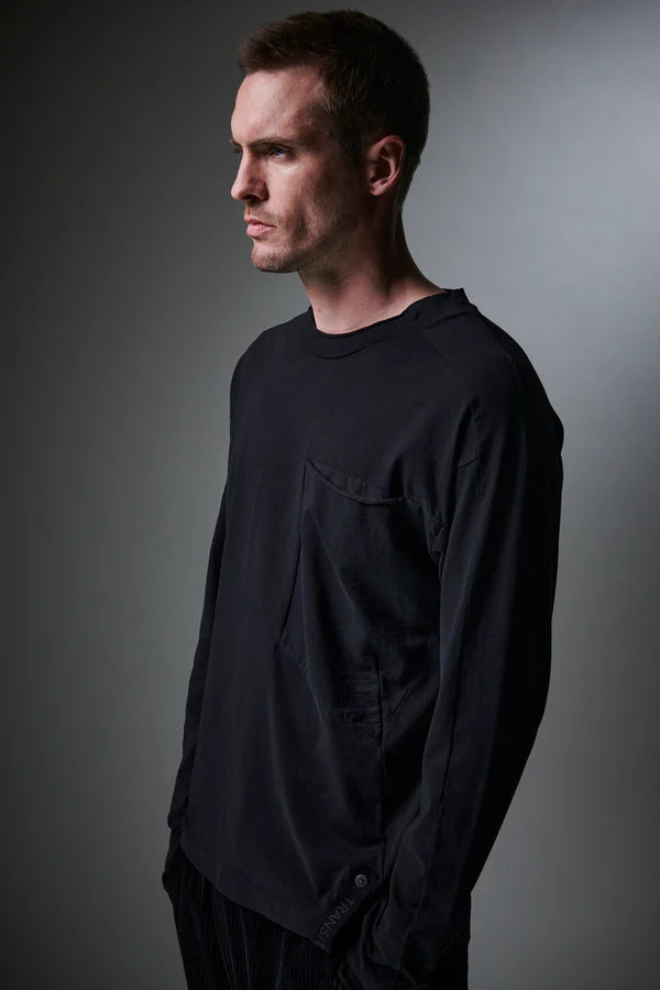 Oversize t-shirt in heavy cotton jersey with knitted collar edge and pocket