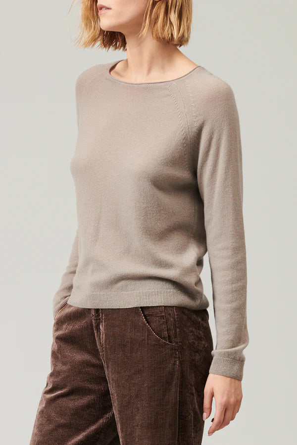 Roundneck knit in wool and cashmere