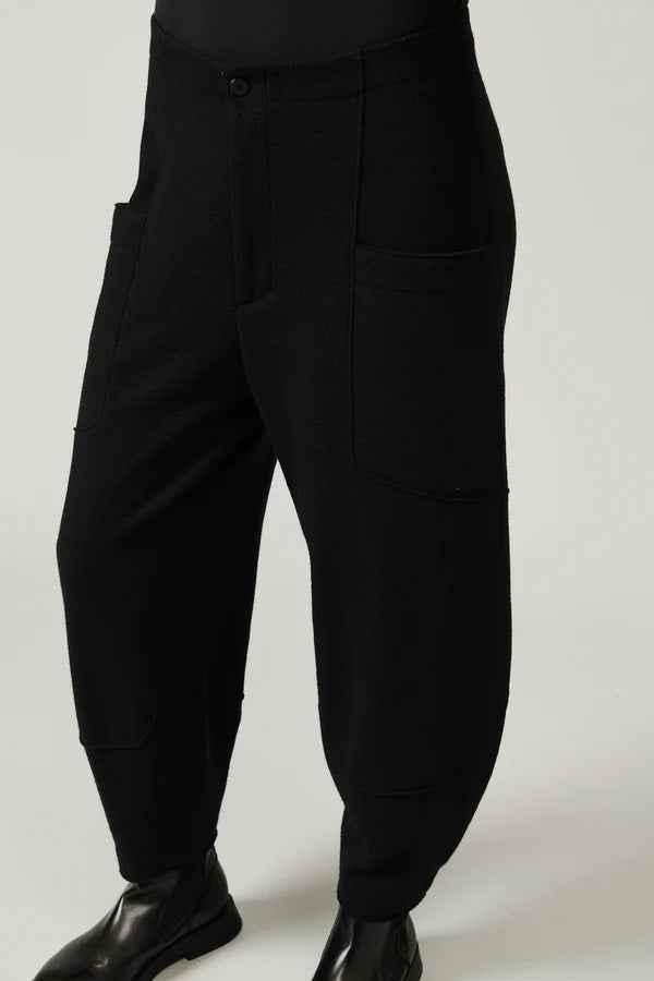 Wide wool cloth trousers