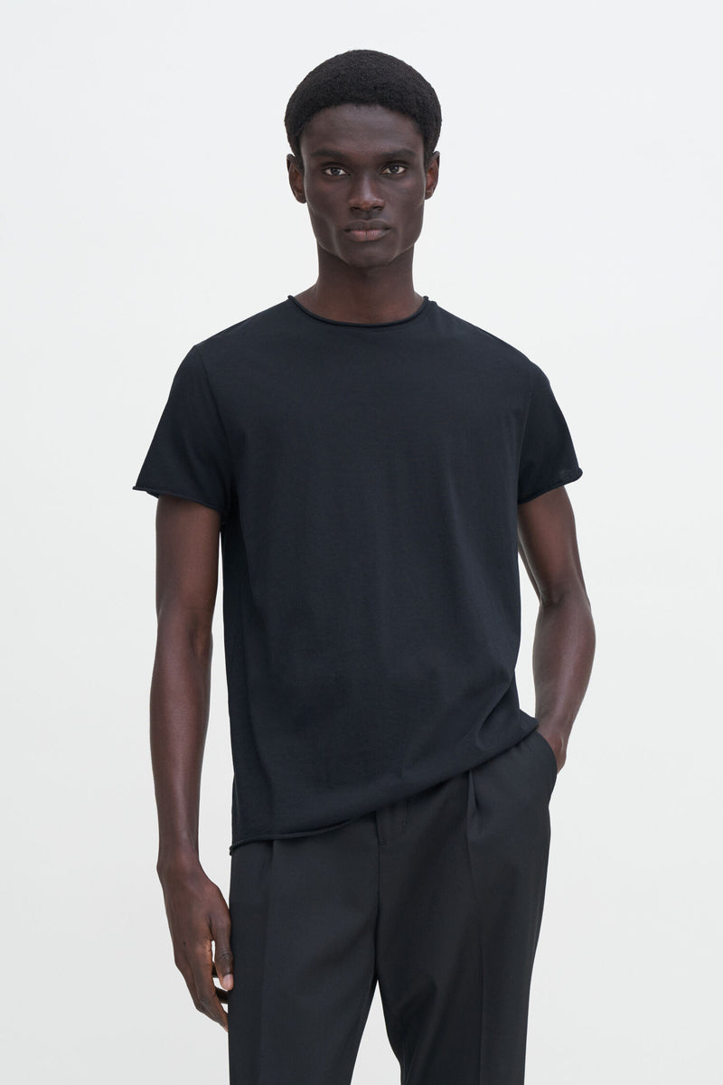 ROLL NECK TEE BLACK