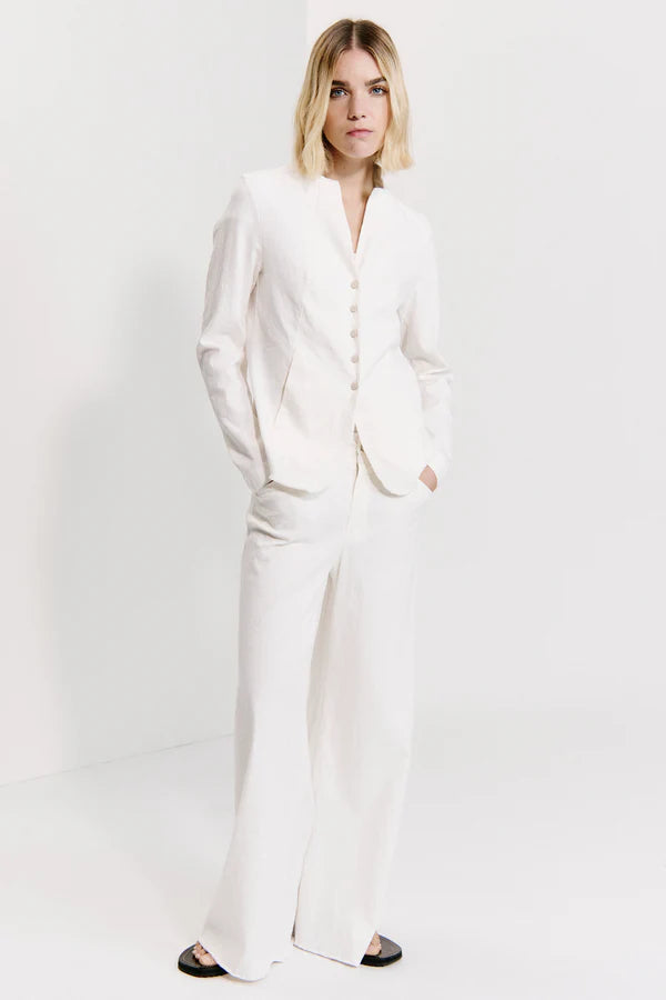 Slim fit mandarin collar jacket in viscose and stretch linen milk