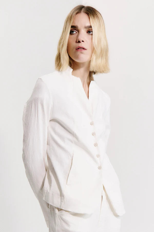 Slim fit mandarin collar jacket in viscose and stretch linen milk