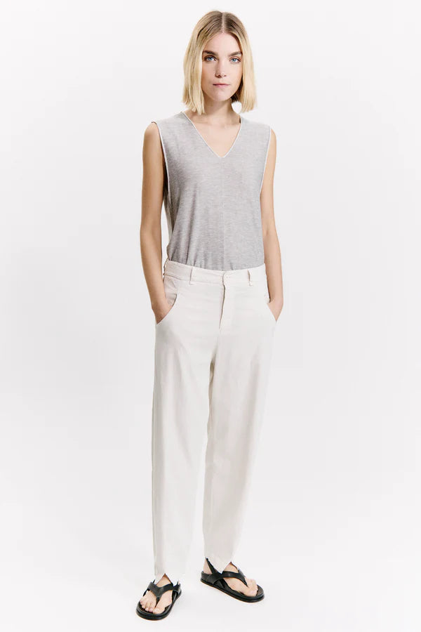 Comfort fit viscose and stretch linen trousers milk