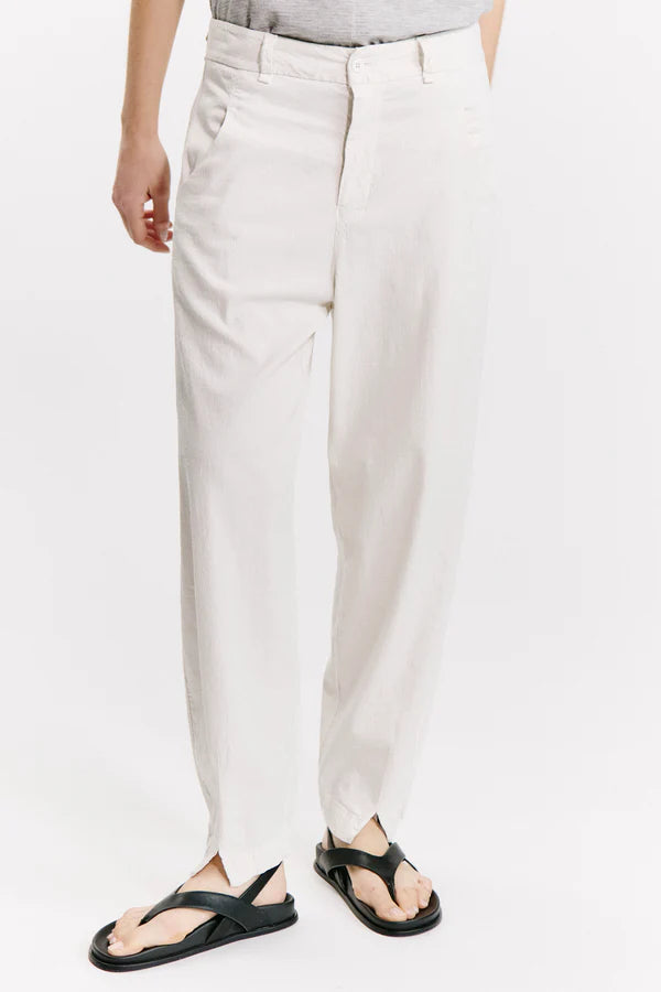 Comfort fit viscose and stretch linen trousers milk