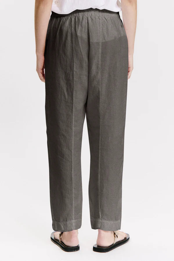 Comfort fit linen trousers. back with elastic waist mud