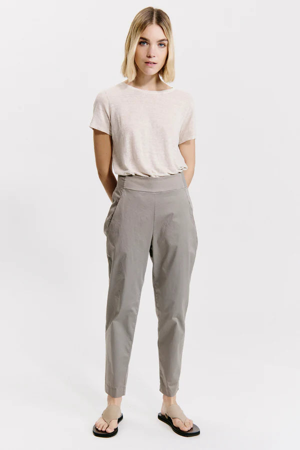 Slim fit stretch cotton trousers with elastic knit back grey