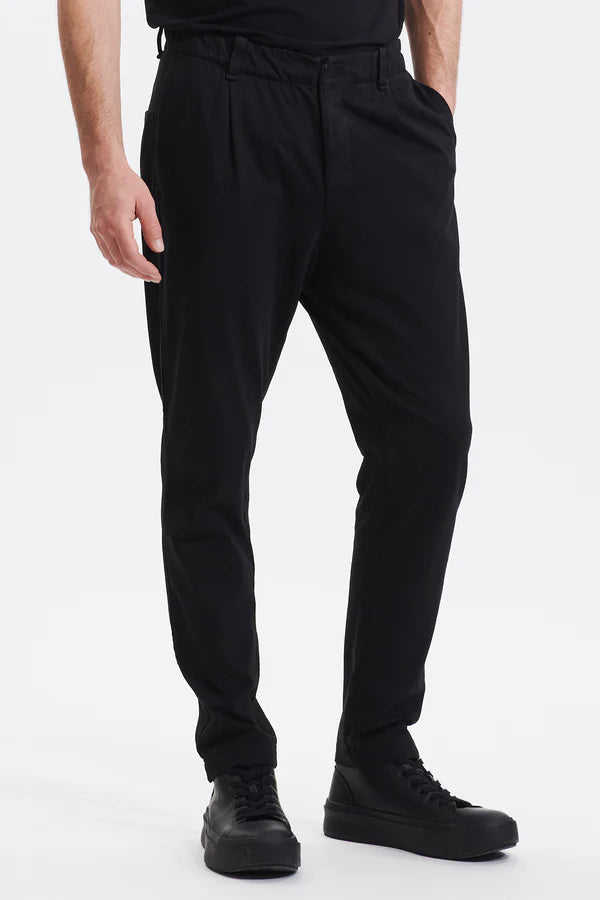 Loose fit chino trousers in heavy cotton jersey with elasticated waistband