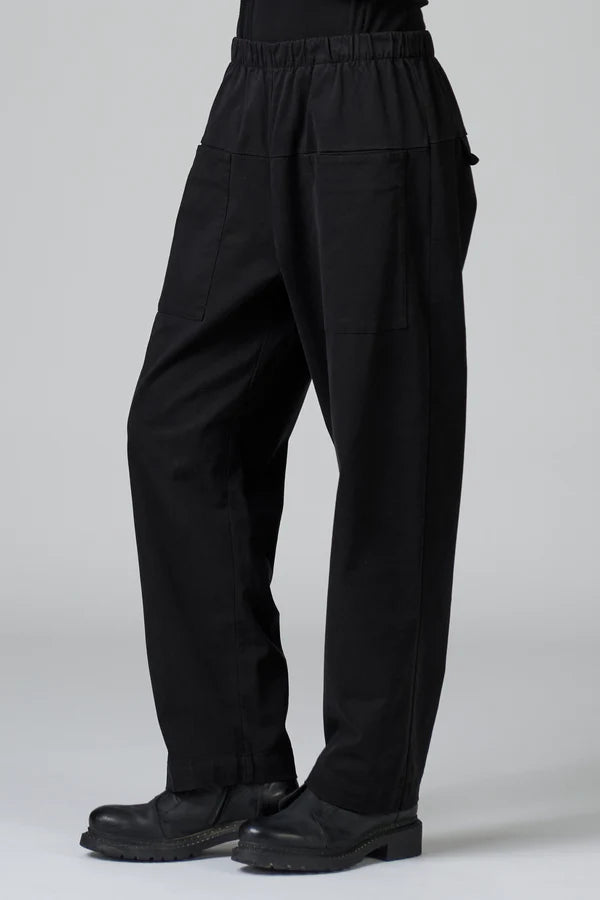 Comfort fit trousers with front pockets in viscose and cotton stretch. elastic waist