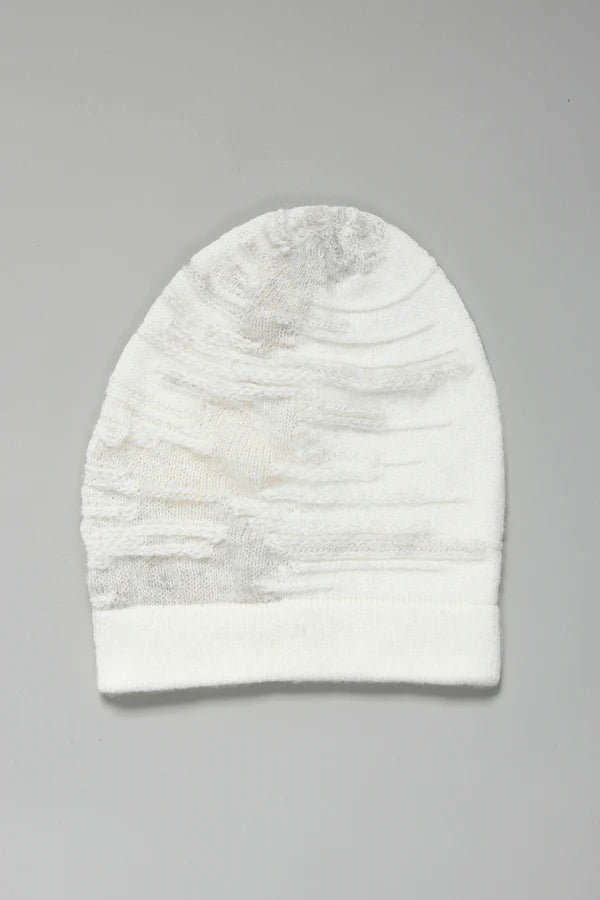 Wool cap with alpaca printed thread inlay