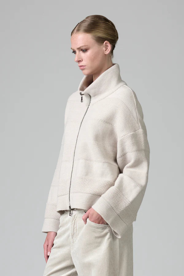 Jacket in wool