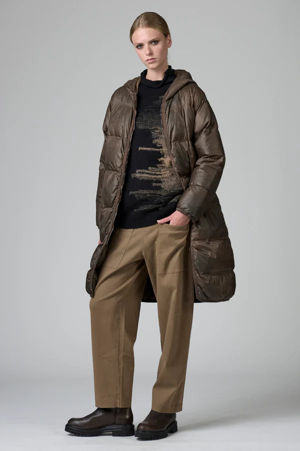 Cold-dyed nylon quilted down jacket with hood