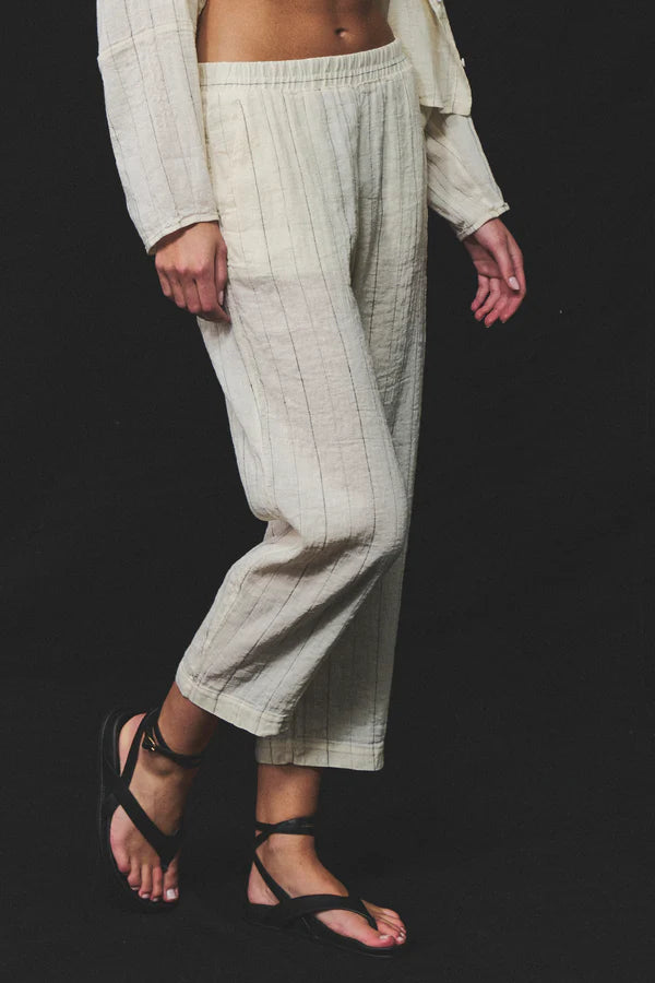 Comfort fit calf trousers in pinstriped cotton and linen gauze