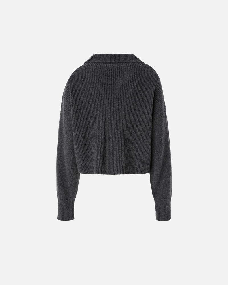 Ribbed jumper with zip neck