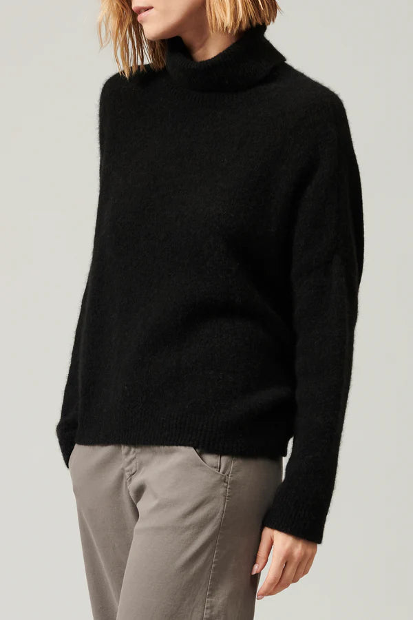 Turtleneck alpaca and wool knit