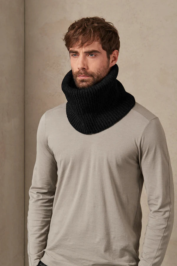 Snood in virgin wool cablé rib BLACK