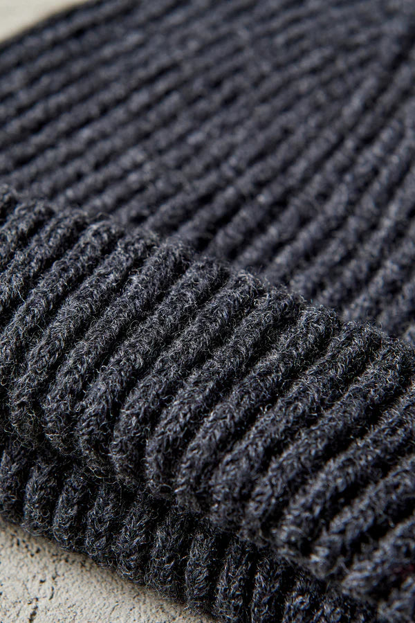 Cablé virgin wool ribbed cap grey