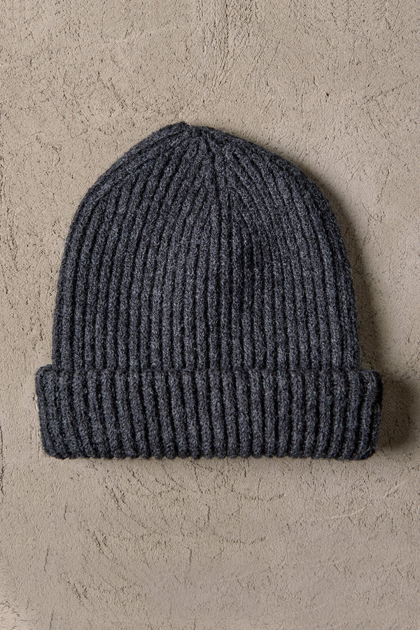 Cablé virgin wool ribbed cap grey